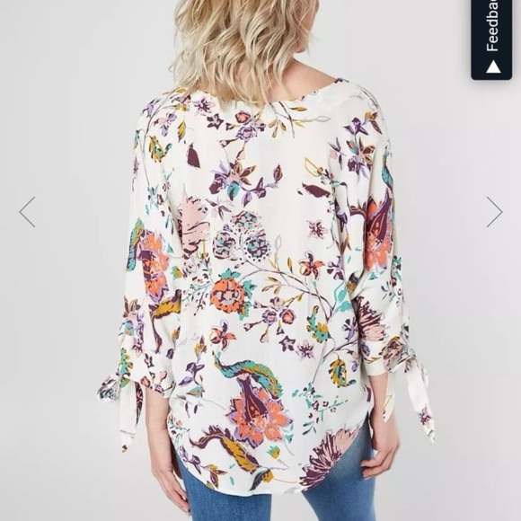 Day trip Floral V-Neck Women's Top - Picture 2 of 6